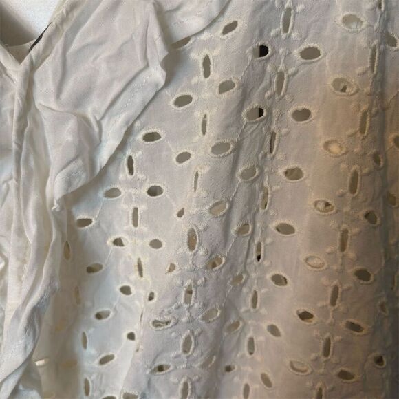 Free People Women's Ivory Eyelet Ruffle V-Neck Blouse Size Small - Picture 3 of 10
